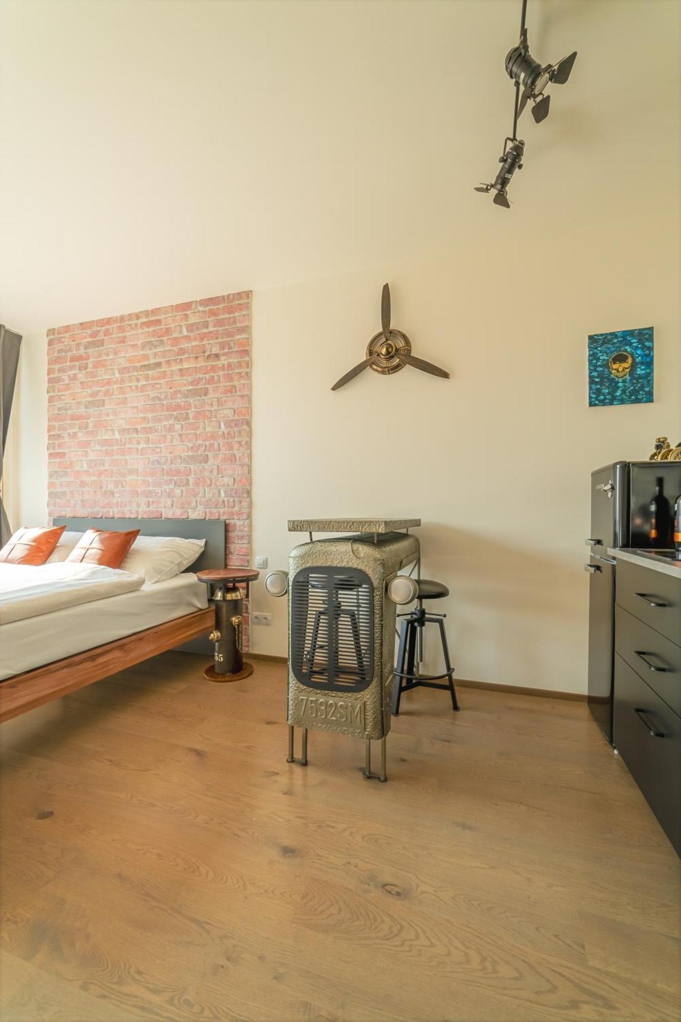 Industrialux In Premium Smichov City By Rentez Appartement *