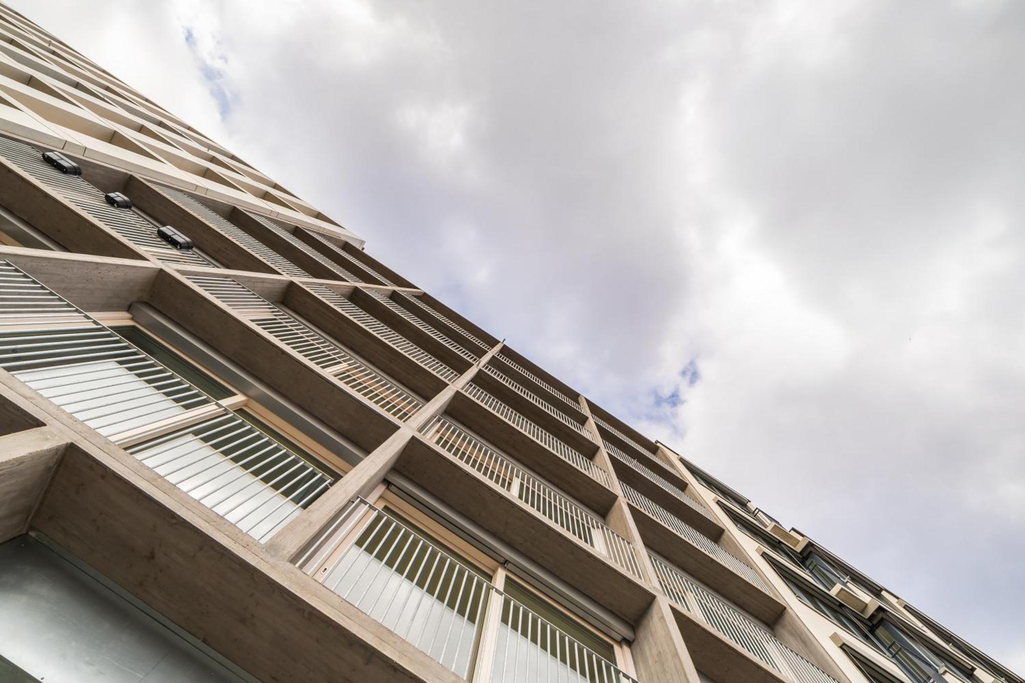 Industrialux In Premium Smichov City By Rentez * Praag