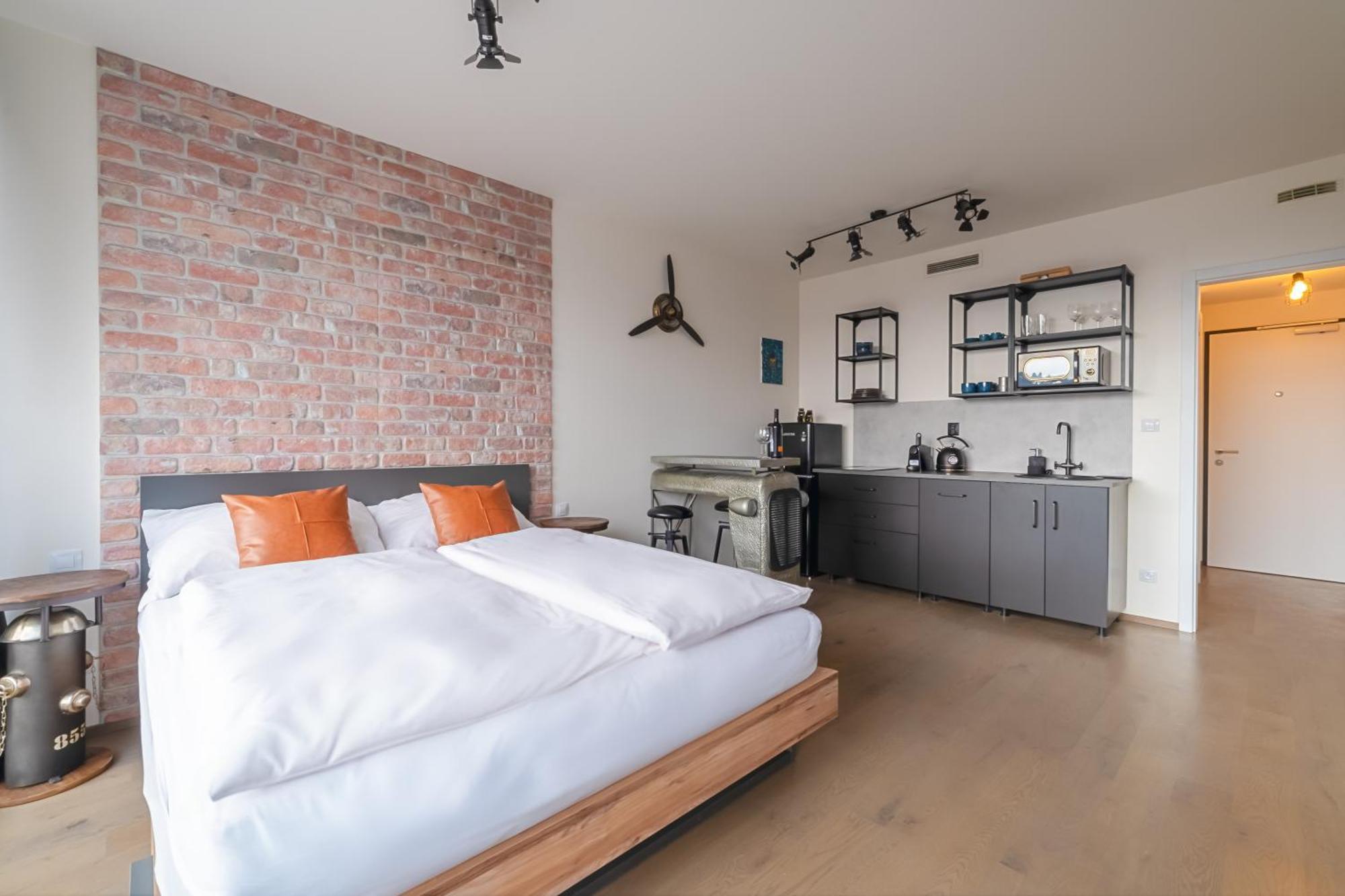 Appartement Industrialux In Premium Smichov City By Rentez Praag