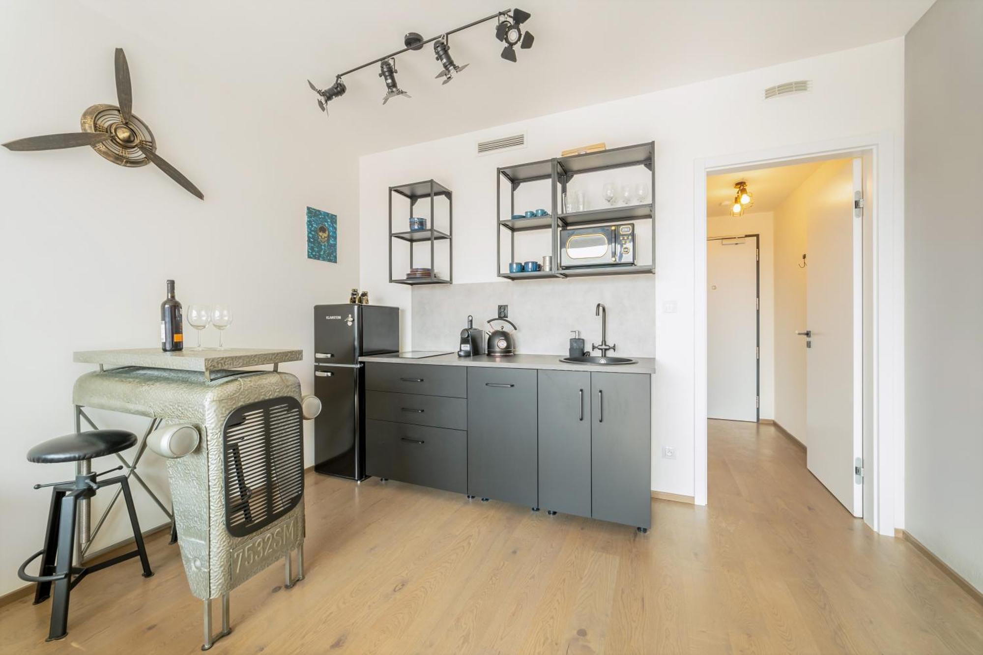 Industrialux In Premium Smichov City By Rentez Apartment